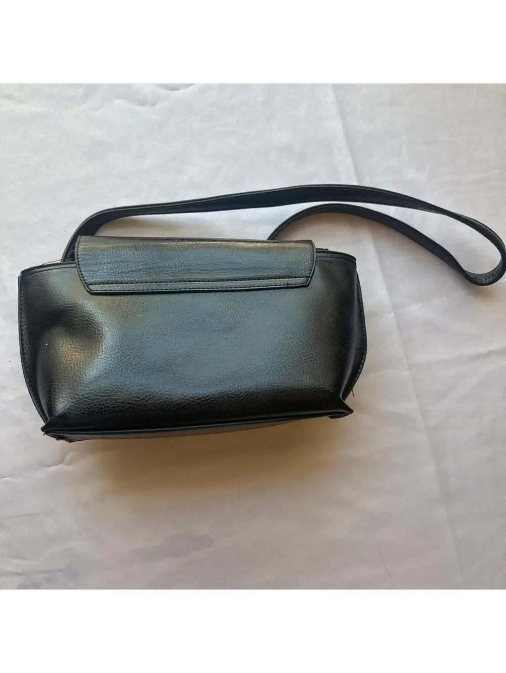 Black Faux Leather Shoulder Bag with Metal Accent and Patterned Interior